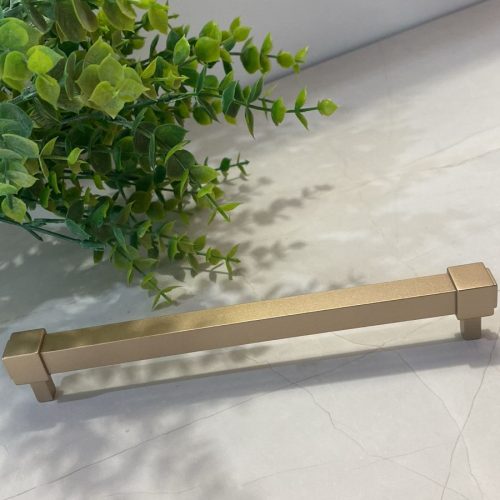 4387 Amalfi dourado