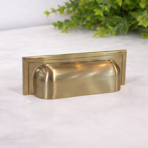 Pux. Plymouth 80 Gold esc