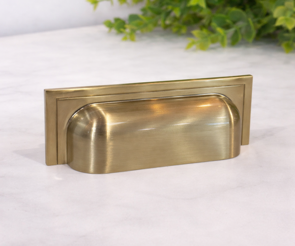 Pux. Plymouth 80 Gold esc