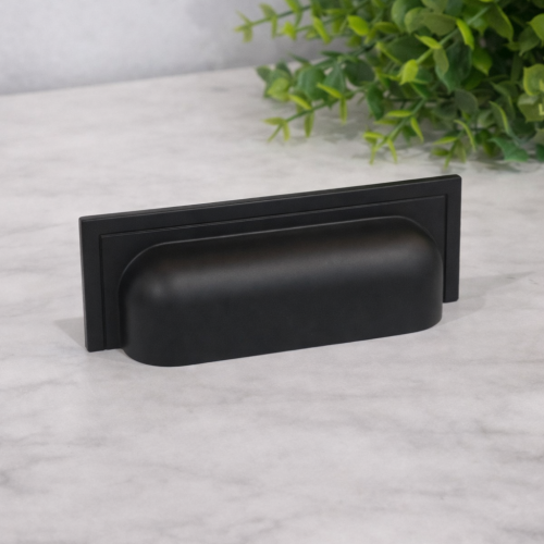 Pux. Plymouth 80 preto