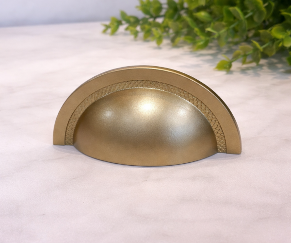 Shell 64mm dourado matte